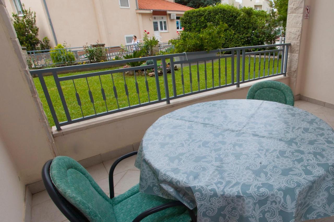 Villa Alesa Tučepi Exterior foto